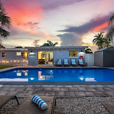 The Blue Bungalow - Fire Pit - Pool - Bbq